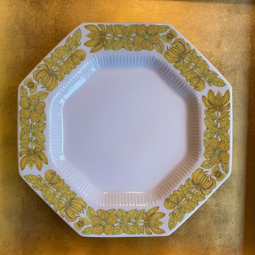 Independence Ironstone Octagonal‎ Dinner Plate 10”